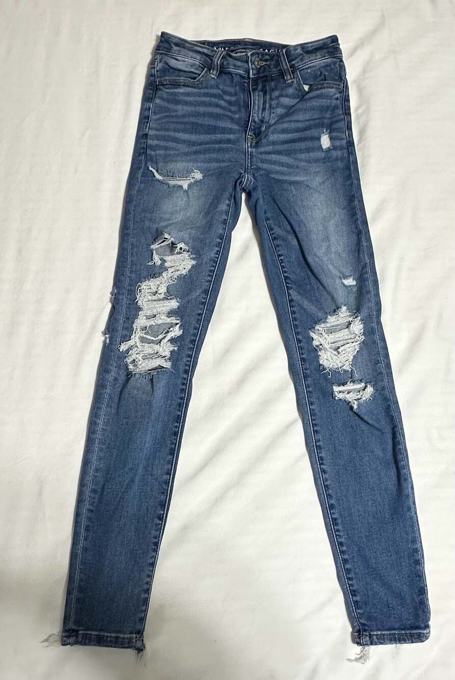 American Eagle Next Level Stretch Size 0 Distressed
